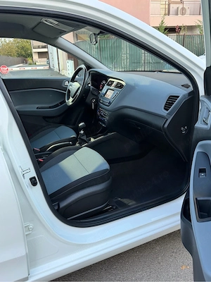 Hyundai I20 2019 cu doar 100.000KM reali verificabili!   Cumpărată de nouă din Reprezentanta Hyundai - imagine 7