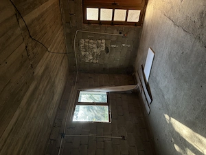 Casa de vânzare in DRĂGUȚEȘTI, GORJ   teren, garaj si acces la DN66 - imagine 8