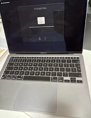 MacBook Air 2020 M1 8core 512GB SSD 8GB 13.3 Retina Display