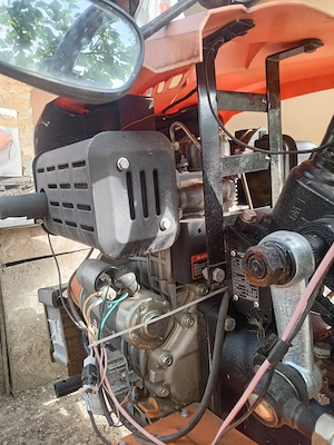 Tractoras 4x4 de 17 cai diesel  - imagine 4