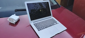 MacBook Air 13" (Early 2015) 