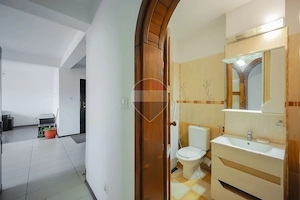 De vânzare apartament cu 3 camere, Strada Moldovei - Rogerius - imagine 10