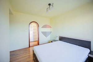 De vânzare apartament cu 3 camere, Strada Moldovei - Rogerius - imagine 8