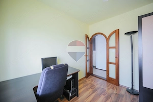 De vânzare apartament cu 3 camere, Strada Moldovei - Rogerius - imagine 13