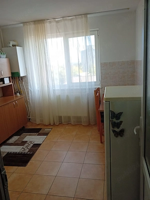 Închiriez Garsoniera