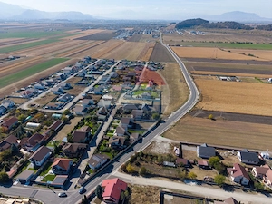 Teren intravilan 824 mp, Hărman, toate utilitățile + curent trifazic - imagine 14