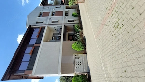 Vând apartament cu 3 camere  - imagine 2