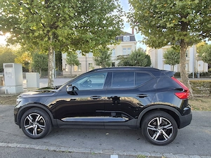 Volvo XC40 T2 Automatic Dark Plus  - imagine 3