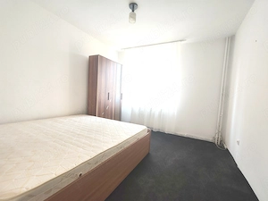 Apartament 3 camere Craiovei, etaj 2, centrala proprie, mobilat și utilat, - imagine 2