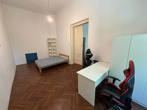 Apartament  central Baile Neptun  - imagine 3