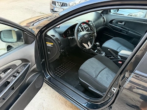 Kia Ceed Facelift 2010   1.6 CRDi 90 CP   Climatronic   Pilot automat - imagine 5