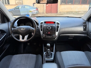 Kia Ceed Facelift 2010   1.6 CRDi 90 CP   Climatronic   Pilot automat - imagine 7