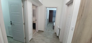 Apartament cochet de 2 camere   Te muți doar cu hainele! Zonă excelentă!