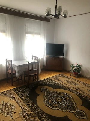 Inchiriez casa in Plopilor
