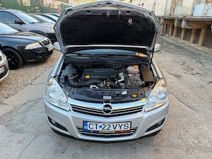 Opel Astra H Sedan 1.7 CDTI   110 CP   03.2011  Climatronic - imagine 4