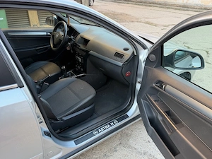 Opel Astra H Sedan 1.7 CDTI   110 CP   03.2011  Climatronic - imagine 6