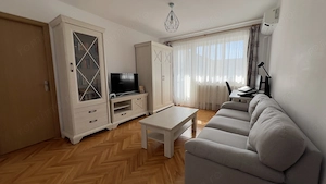 Apartament cu 2 camere și balcon, zona Girocului, gata de locuit