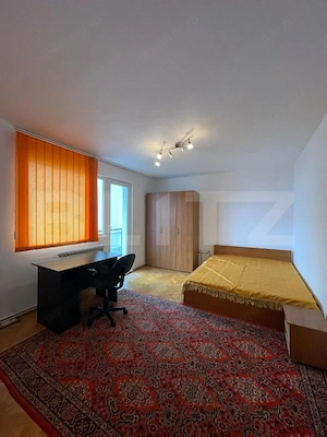 Apartament 3 camere, decomandat, zona strazii Ciucas