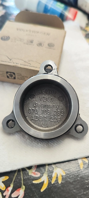 Capac spate ax cu came original VW 2.5 TDI Touareg / Transporter T5 - 070109283