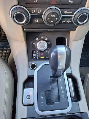 Land Rover Discovery  - imagine 5
