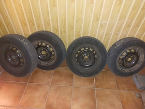 Vand jante si cauciucuri iarna 155/80 R13 Nokian