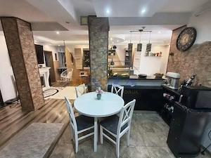 Apartament 4 camere recondiționat 