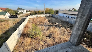 Casă spațioasă, cu arhitectură deosebită și teren de 1.200 mp - imagine 13
