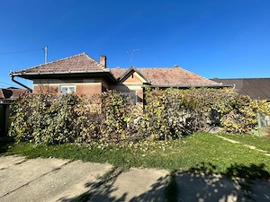 Casa de vanzare in satul Murgesti, comuna Acatari - imagine 2
