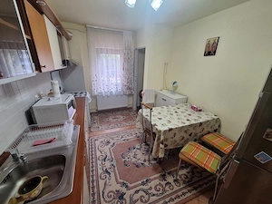 380 euro!!!Ap.cu 3 camere Et 1 cu centrala proprie Zona Bucovina - imagine 7
