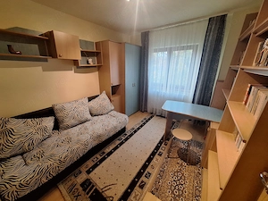 380 euro!!!Ap.cu 3 camere Et 1 cu centrala proprie Zona Bucovina - imagine 4