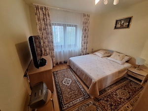 380 euro!!!Ap.cu 3 camere Et 1 cu centrala proprie Zona Bucovina