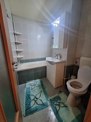 380 euro!!!Ap.cu 3 camere Et 1 cu centrala proprie Zona Bucovina - imagine 9