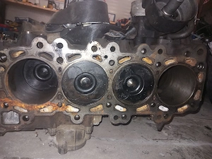 bloc motor ambielat Nissan pathfinder/ navara  - imagine 2