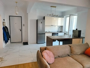 Apartament de vânzare în centrul istoric, cu posibilitate de mutare imediată - imagine 4