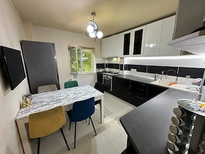 Inchriez apartament 2 camere Colentina, 55 MP, etaj 1, parcare, decomandat