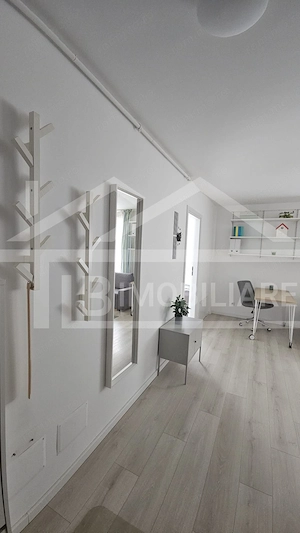 Apartament cu o camerea, 37mp, garaj , Zona Crinului Residence - imagine 4