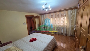 Casă 3 camere + Bucătărie de vară /Teren 432 mp Zona Bahne - imagine 3