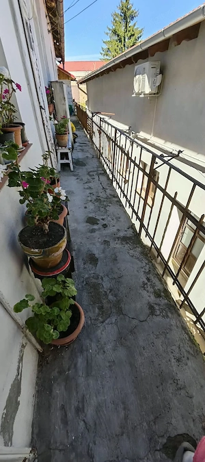 Zona 15 Noiembrie, apartament in casa. - imagine 3