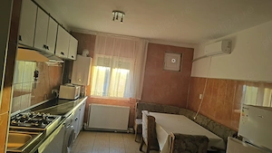 Proprietar dau in chirie ap. 3 camere decomandat, zona Complexul Studentesc