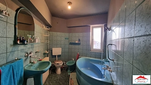 Apartament 5 camere zona Soarelui 105000 Euro - imagine 17