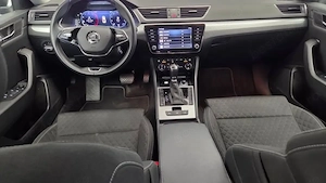 Skoda Superb - imagine 18