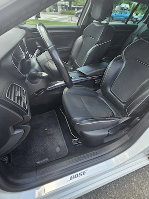 Renault megane 4, Bose Edition - imagine 7