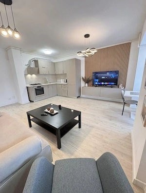 Închiriez apartament zona centru  - imagine 4