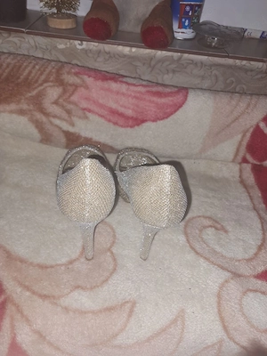 vind pantofi de ocazie