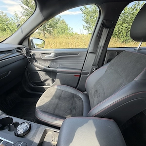 Ford Kuga PHEV 2.5L an 2023 STX-Line - imagine 8