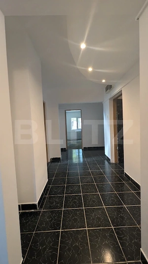 Apartament 4 camere decomandat, 2 băi, parter, zona Caraiman - imagine 4