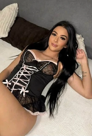 Andreea , deplasari la tine sau la hotel 
