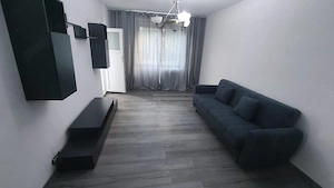 închiriez apartament 3 camere