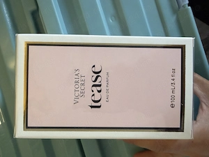 Parfum Victoria s Secret tease