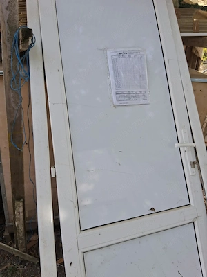 Vand geamuri si usi termopane si usi simple de interior 